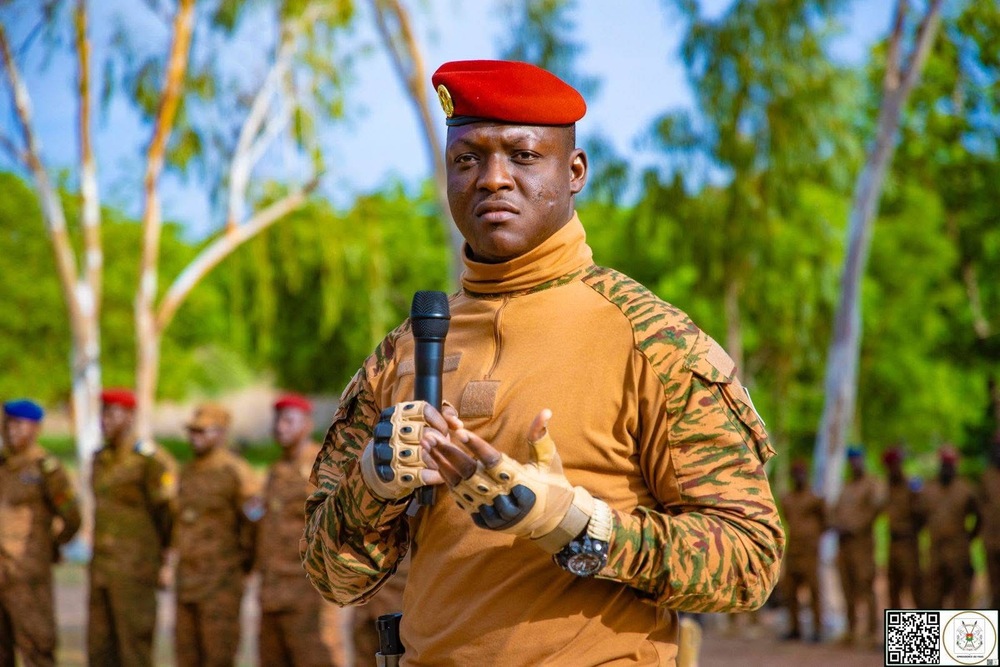 « Le Burkinabè ne pactisera jamais avec son ennemi » (capitaine Traoré)